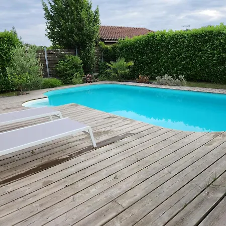 Cosy Entre Bordeaux Et Lacanau Apartment